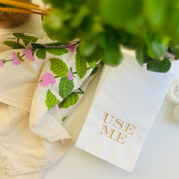 Use Me Gold Paper Guest Towels, Pack of 30