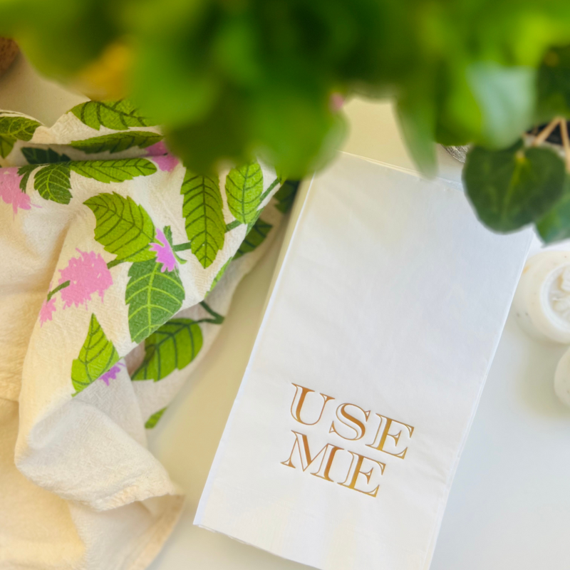 Use Me Gold Paper Guest Towels, Pack of 30